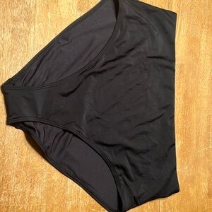 Old Navy high waisted swimsuit bottoms. Size XXL